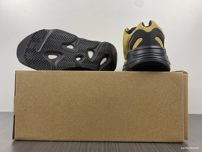 Yeezy 700 Flux' MNVN GZ0717 'Honey Boost 0730